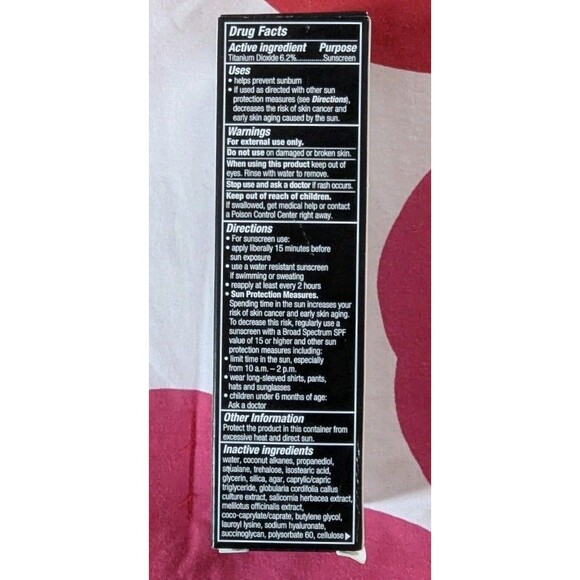 bareMinerals - Complexion Rescue - Tinted Moisturizer - Buttercream 03 - SPF30 - Picture 4 of 6